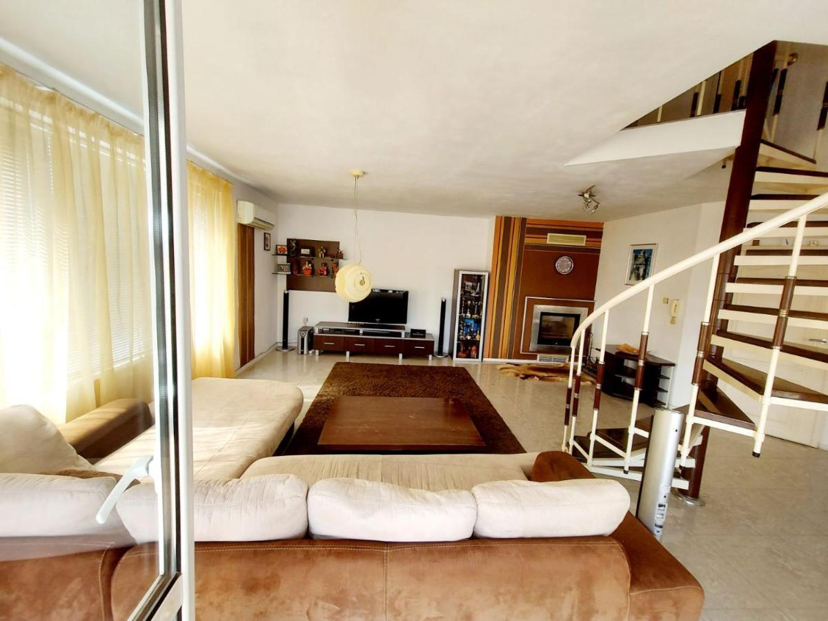 Comfort Flat Burgas City Eksteriør billede